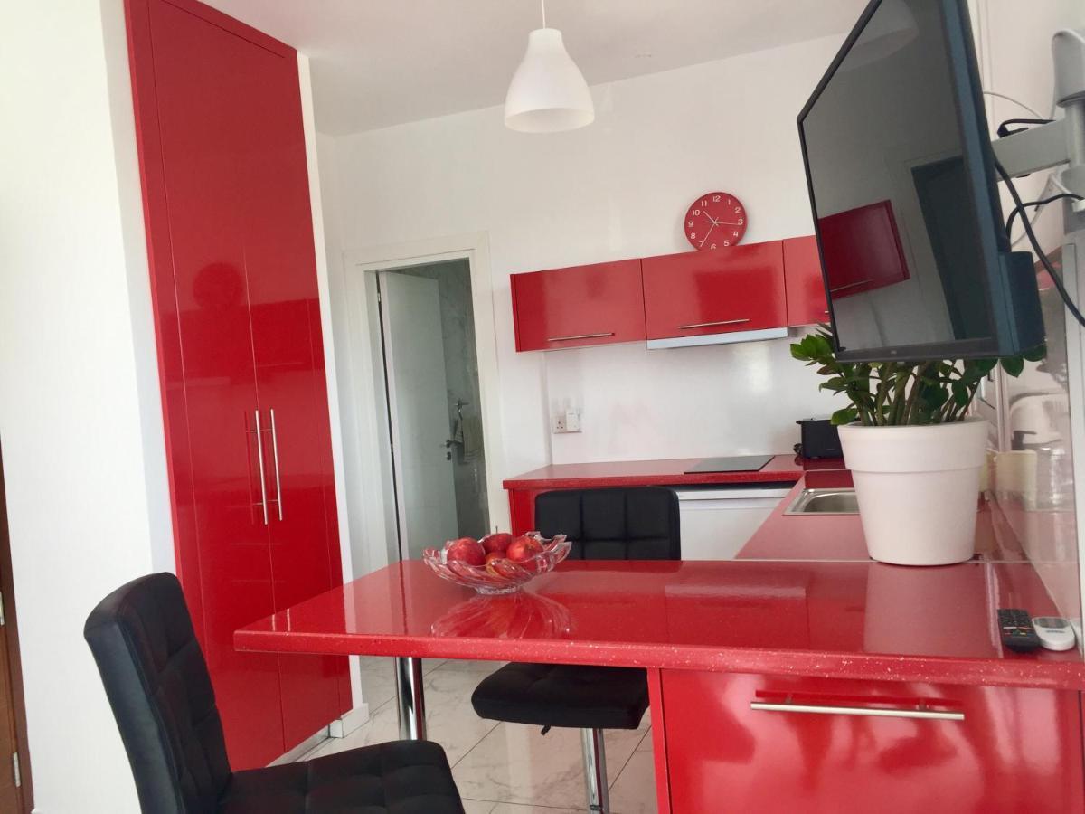Dream- Downtown-Studios Пафос Экстерьер фото